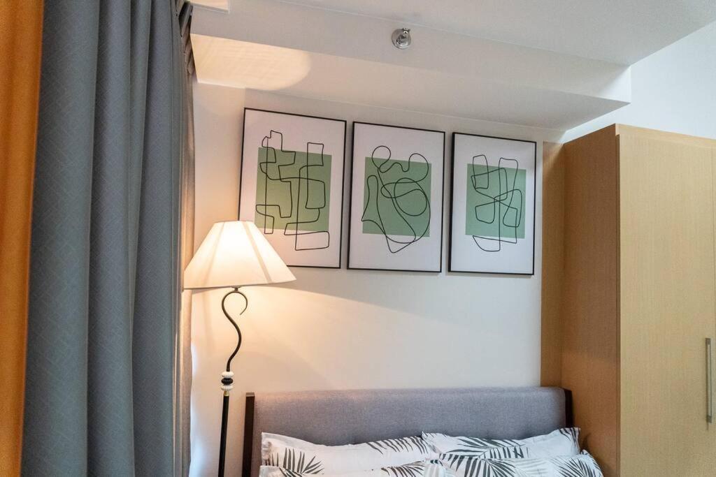 A2J Luxury 2Br Bgc Uptown Suite Near Uptown Mall Manila Bagian luar foto